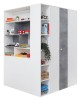 Multifunktionaler Eckschrank in Weiß und Grau mit integrierten Regalen.
