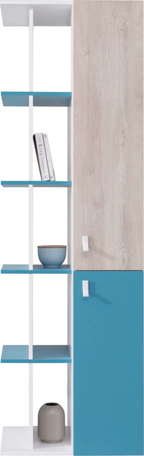Schmales Standregal mit blauen Ablagefächern und Türen in Eichenoptik für das Jugendzimmer.