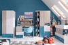 Modernes Jugendzimmer Set in Blau und Eiche-Optik mit Schreibtisch.