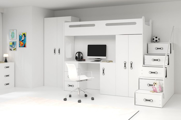 Weißes Hochbett mit Schreibtisch, Schrank und Treppe für Kinderzimmer.