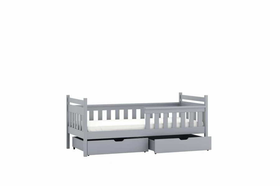 Graues Einzelbett für Kinder mit Rausfallschutz und Bettkasten auf weißem Hintergrund.
