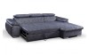 Blaues Ecksofa mit praktischer Schlaffunktion für Gäste ausgezogen.