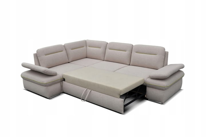 Beiges Ecksofa mit ausgezogener Schlaffunktion für das Wohnzimmer.