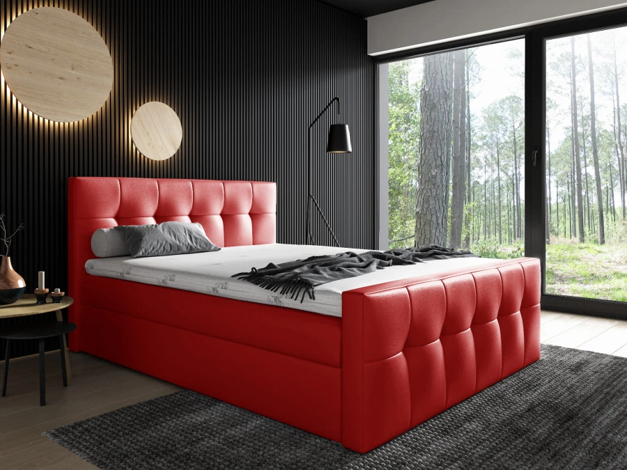 Auffälliges rotes Polsterbett mit quadratischer Steppung in stilvoller Schlafzimmereinrichtung.