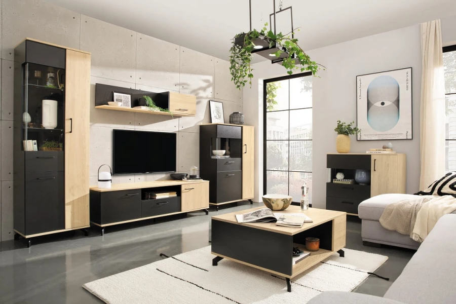 Modernes Wohnzimmer-Set in Eiche-Optik und Schwarz mit TV-Lowboard, Vitrine und Couchtisch.