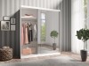 Eleganter weißer Schlafzimmerschrank mit Spiegel und großzügigem Stauraum für Mode.
