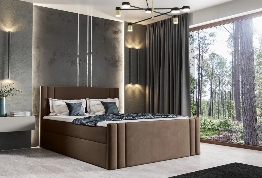 Braunes Polsterbett in modernem Schlafzimmer mit Waldausblick.