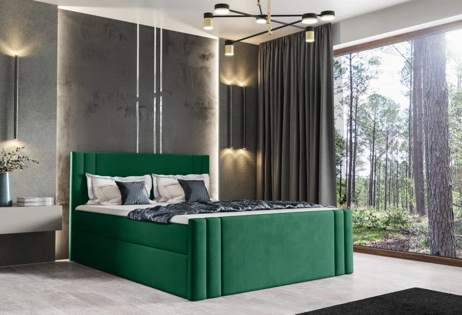 Modernes grünes Boxspringbett aus Samt in einem stilvollen Schlafzimmer mit Waldblick.