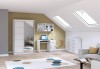 Möbel-Set für Jugendzimmer in Weiß mit Schrank, Schreibtisch und Regal.