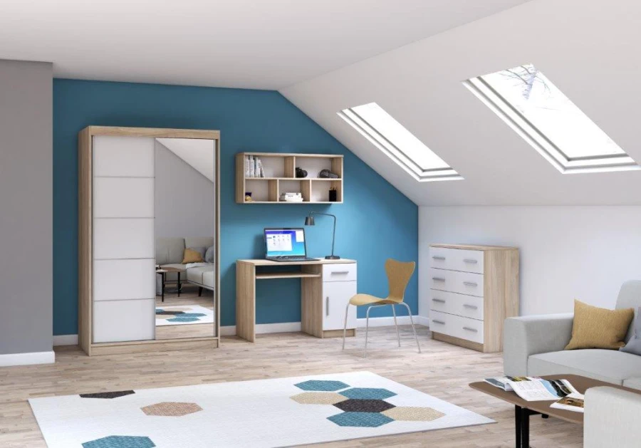 Modernes Jugendzimmer mit blauem Akzent, Schreibtisch, Kleiderschrank und Kommode in Eiche-Weiß Optik.