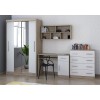 Büromöbel-Set bestehend aus Kleiderschrank, Schreibtisch und Kommode in Eiche-Nachbildung.