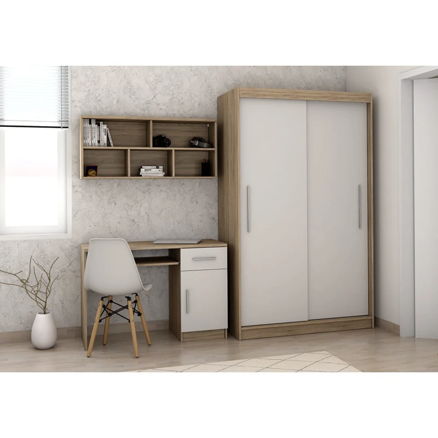Komplette Büroeinrichtung mit Schreibtisch, Wandboard und großem Schiebeschrank.