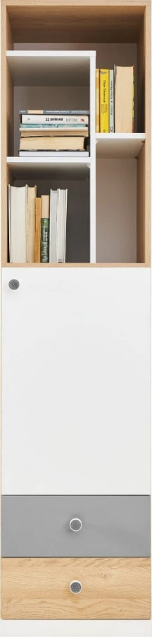 Schmales Hochregal mit Bücherfächern, weißer Tür und zwei Schubladen in Grau und Holz-Dekor.