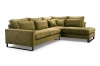 Ecksofa in Olivgrün mit gemütlichen Kissen und schwarzen Metallkufen, perspektivisch.