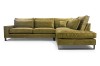 Frontansicht eines modernen olivgrünen Ecksofas mit komfortablen Rückenkissen.