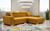 Gelbes Ecksofa im modernen Wohnzimmer mit runden LED-Leuchten und hellem Couchtisch.