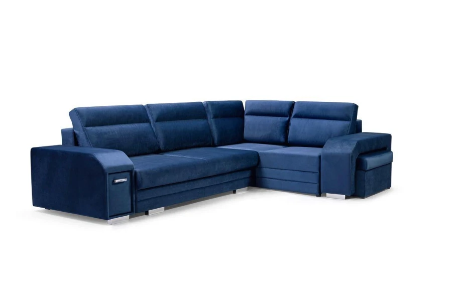 Dunkelblaues Ecksofa in L-Form mit Samtbezug und modernen Metallfüßen.