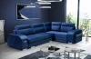 Modernes blaues Ecksofa als gemütliche Wohnlandschaft.