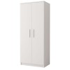 Geschlossener weißer Kleiderschrank mit zwei Türen, modernes Design für Schlaf- oder Jugendzimmer.