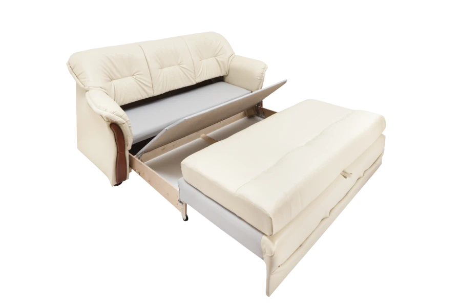 Ausziehbares cremefarbenes Schlafsofa mit Bettfunktion und Holzdekor.