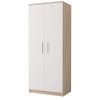 Zweitüriger Kleiderschrank in Eiche-Optik mit weißen Fronten, schlichtes Design.