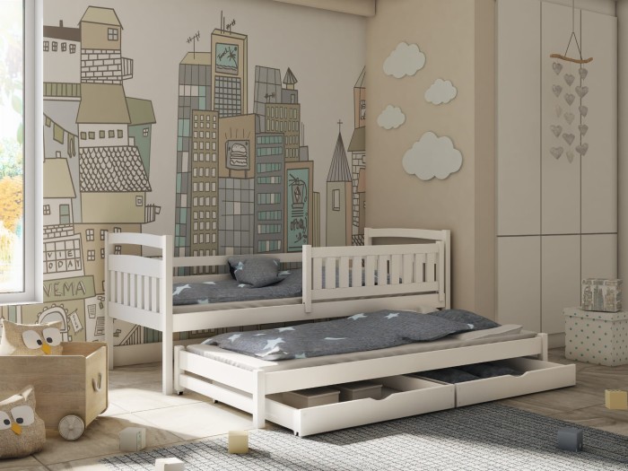 Weißes Ausziehbett für zwei Kinder mit Bettkasten und Stadt-Motiv.