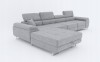 Ecksofa in hellem Grau mit L-Form, verstellbaren Kopfstützen und Metallbeinen.