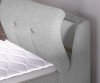 Praktisches Staufach im Kopfteil des Boxspringbettes zur diskreten Aufbewahrung.