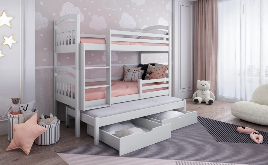 Weißes Etagenbett mit drei Liegeflächen, rosa Bettwäsche und Schubladen im Kinderzimmer für Mädchen.
