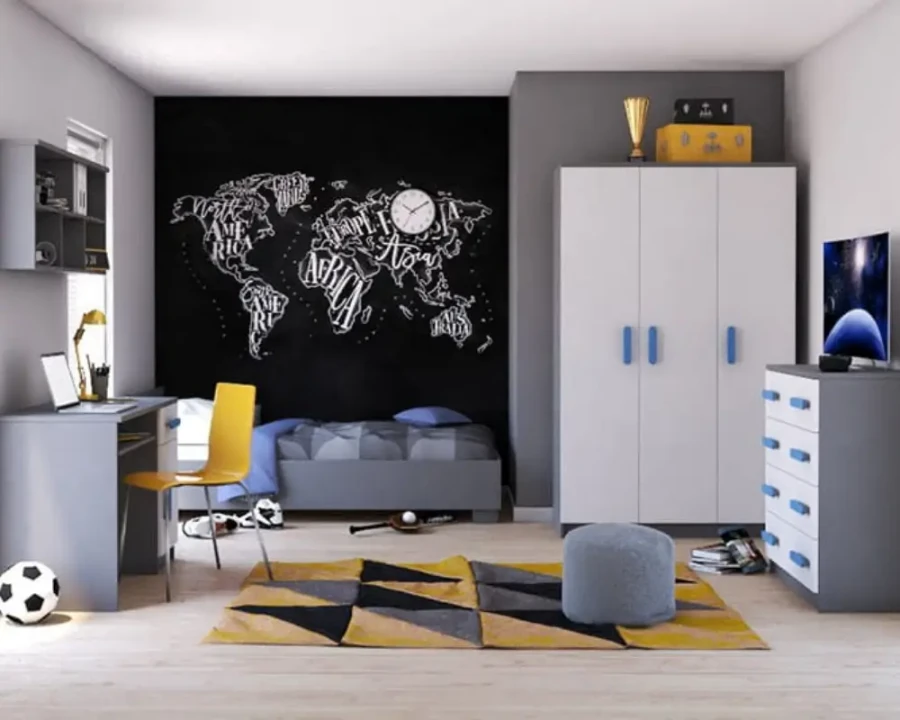 Modernes Jugendzimmer mit Weltkarte an der Wand, grauem Bett, weißem Schrank und gelbem Akzentstuhl.