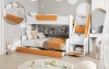 Kinderkamer-stapelbed in wit en oranje met trap en opbergfuncties.