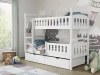 Weißes Etagenbett im Kinderzimmer mit Leiter, Stauraum-Schubladen und sicherem Rausfallschutz.
