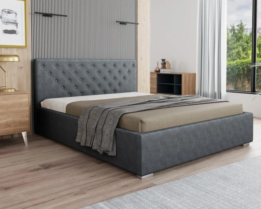 Elegantes graues Polsterbett mit tiefgeknöpftem Kopfteil in modernem Schlafzimmer-Ambiente.