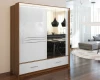Eleganter Schwebetürenschrank mit Holzkorpus, weißer Front, großem Spiegel und zwei Schubladen.