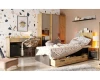 Komplett eingerichtetes Jugendzimmer mit Bett, Kleiderschrank und Schreibtisch in modernem Design.