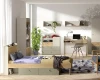 Eingerichtetes Jugendzimmer mit Bett, Schreibtisch und Stauraum in hellem Holzdesign.