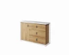 Sideboard in Eichenoptik mit weißem Rahmen, drei Schubladen und einer Schranktür für das Wohnzimmer.