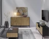 Wohnzimmer-Einrichtung mit Sideboard, TV-Möbel und Couchtisch in Schwarz-Holz-Optik.