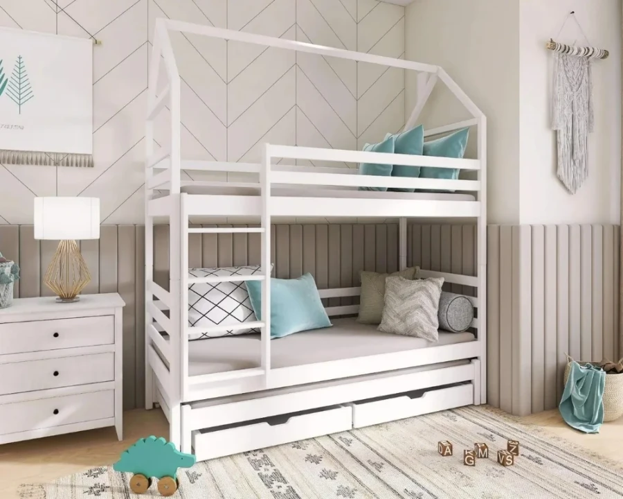 Weißes Hausbett Etagenbett für Kinder mit Ausziehbett und Schubladen im Kinderzimmer.