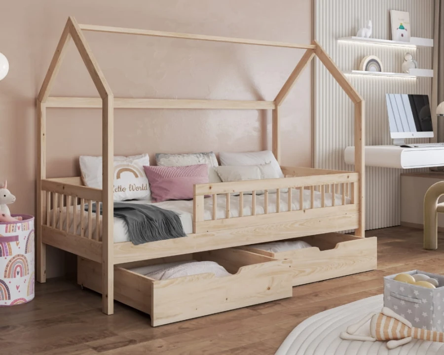 Hausbett aus Naturholz für Kinder mit zwei geräumigen Schubkästen und sicherem Geländer.