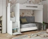 Weißes Hochbett mit Treppenstufen-Schubladen und integriertem grauen Sofa.