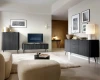 Modernes Wohnzimmer-Set mit schwarzen geriffelten Möbeln: Sideboard, TV-Board und Schrank.