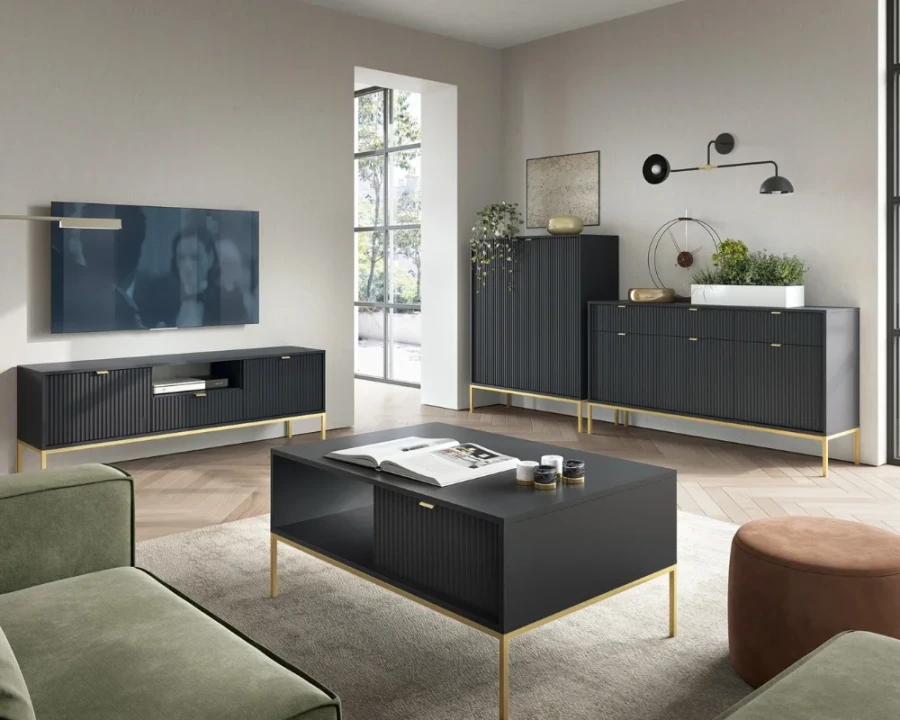 Elegantes Wohnzimmer-Möbelset in Schwarz mit Goldbeinen und Rillenstruktur-Design.