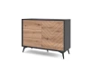 Modernes Sideboard mit Schubladen, Fischgrätmuster und schwarzen Metallbeinen.