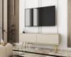 Elegantes beige TV-Lowboard mit goldenen Metallbeinen und passenden Goldleisten in modernem Wohnzimmer.