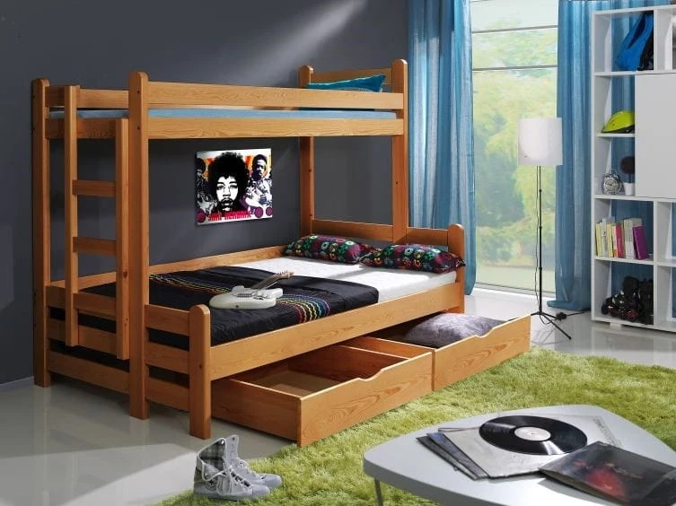 Etagenbett aus Massivholz mit breitem Unterbett, Stauraum-Schubladen und Leiter.