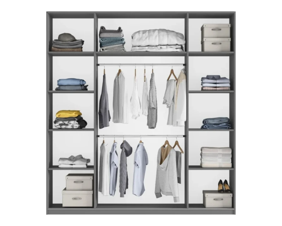 Innenausstattung Kleiderschrank mit Regalen, Kleiderstangen und Boxen für Ordnung.