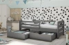 Modernes graues Kinderbett mit zwei großen Schubladen für extra Stauraum im Kinderzimmer.