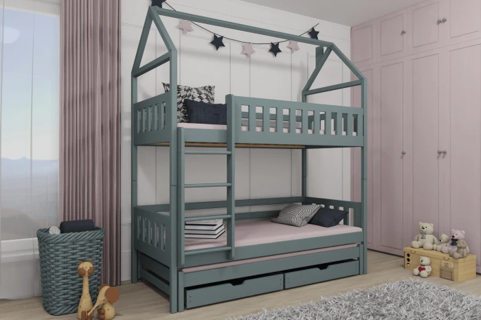 Grijs stapelbed in huisvorm voor kinderen met uitschuifbed en laden in een gezellige kinderkamer.