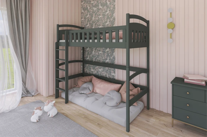 Graues Hochbett im eingerichteten Kinderzimmer mit rosa Wänden und gemütlicher Sitzecke.